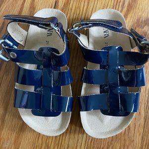 Zara toddler Navy patent leather sandals size 21 (5.5 US Toddler) - Never Worn
